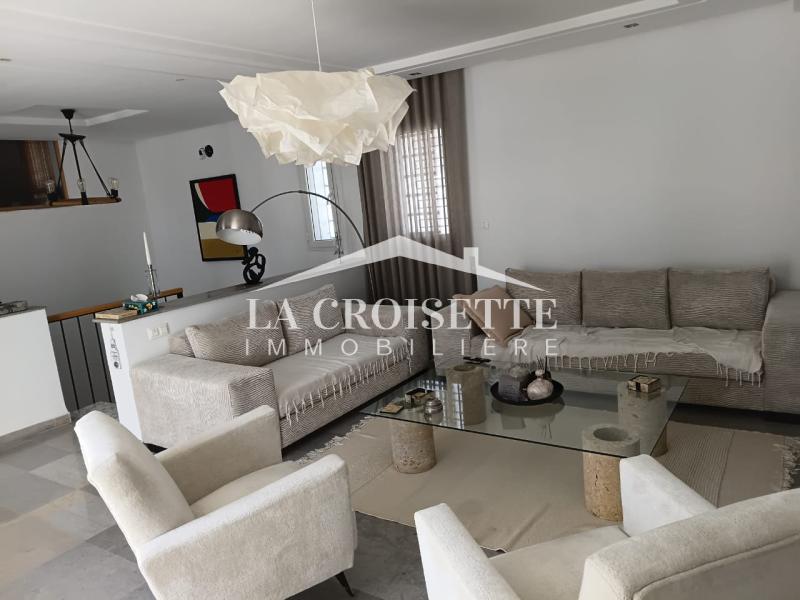 Étage de villa S+2 meublé à La Soukra